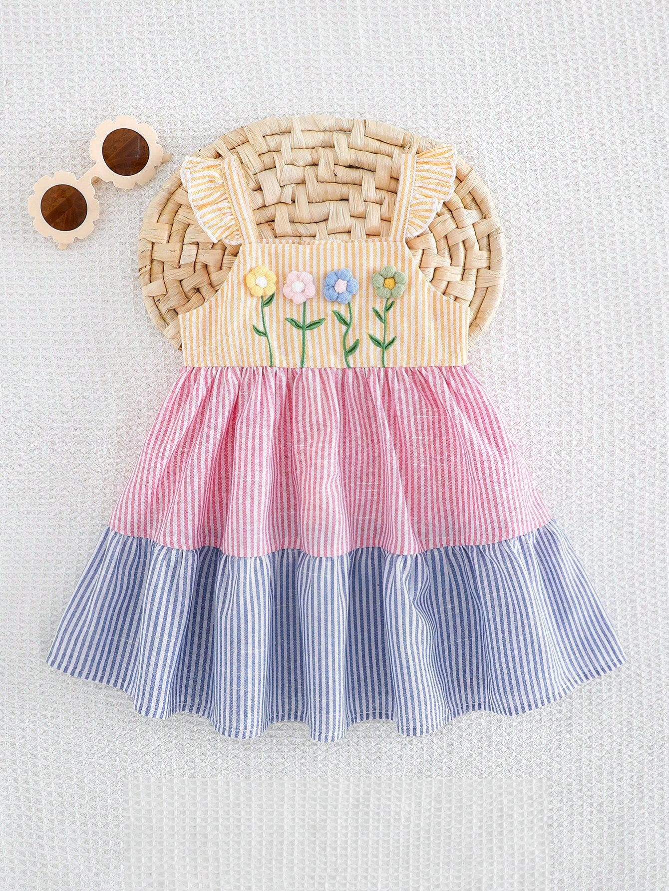 Vestido Infantil Menina Listrado em Camadas Flores 3D