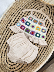 Conjunto Bebê Menina Camisole Crochê Floral e Shorts
