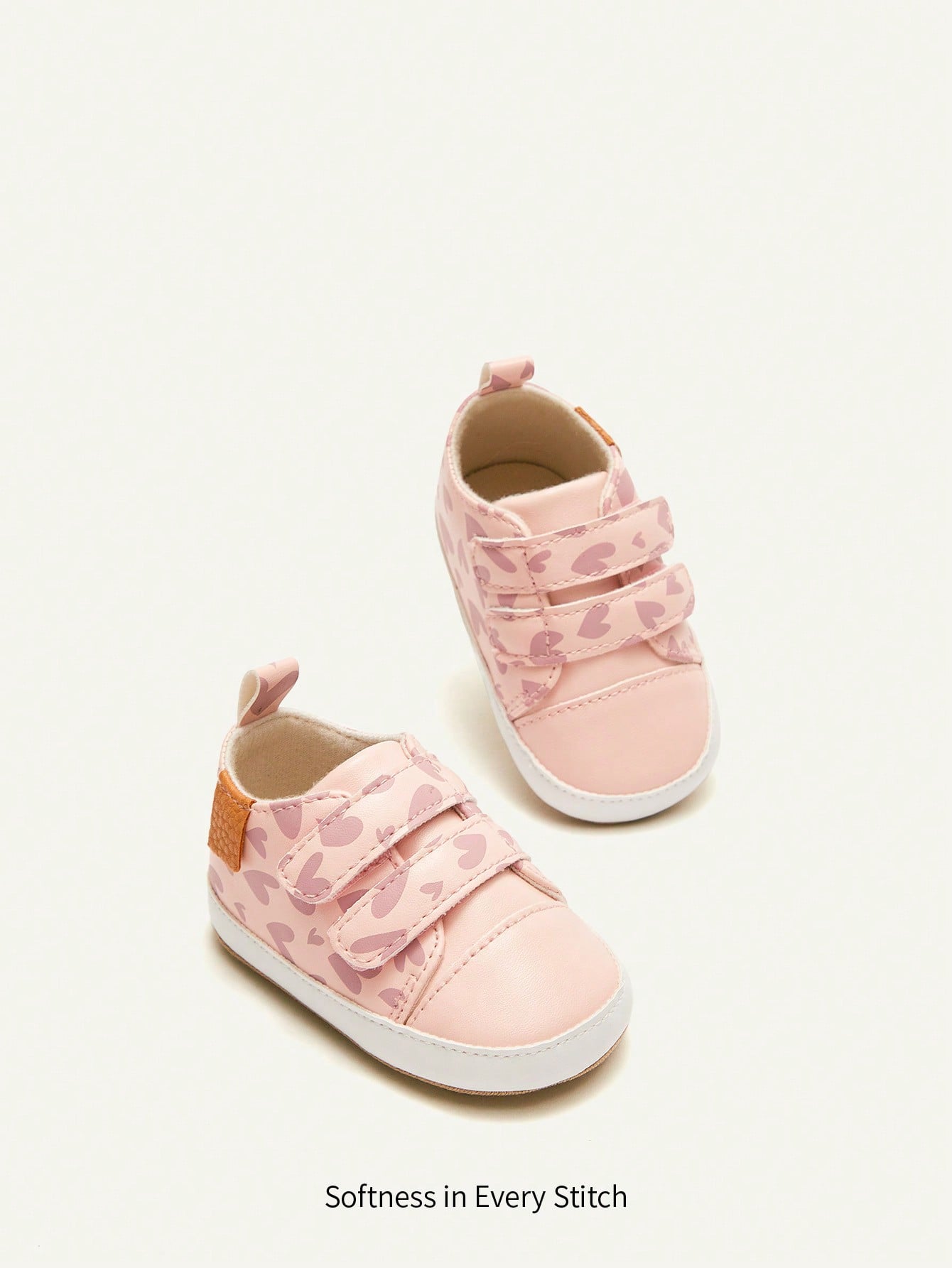 Tênis Bebê Menina Sneaker Velcro Duplo Estampa Coração