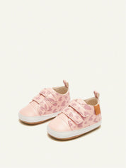 Tênis Bebê Menina Sneaker Velcro Duplo Estampa Coração