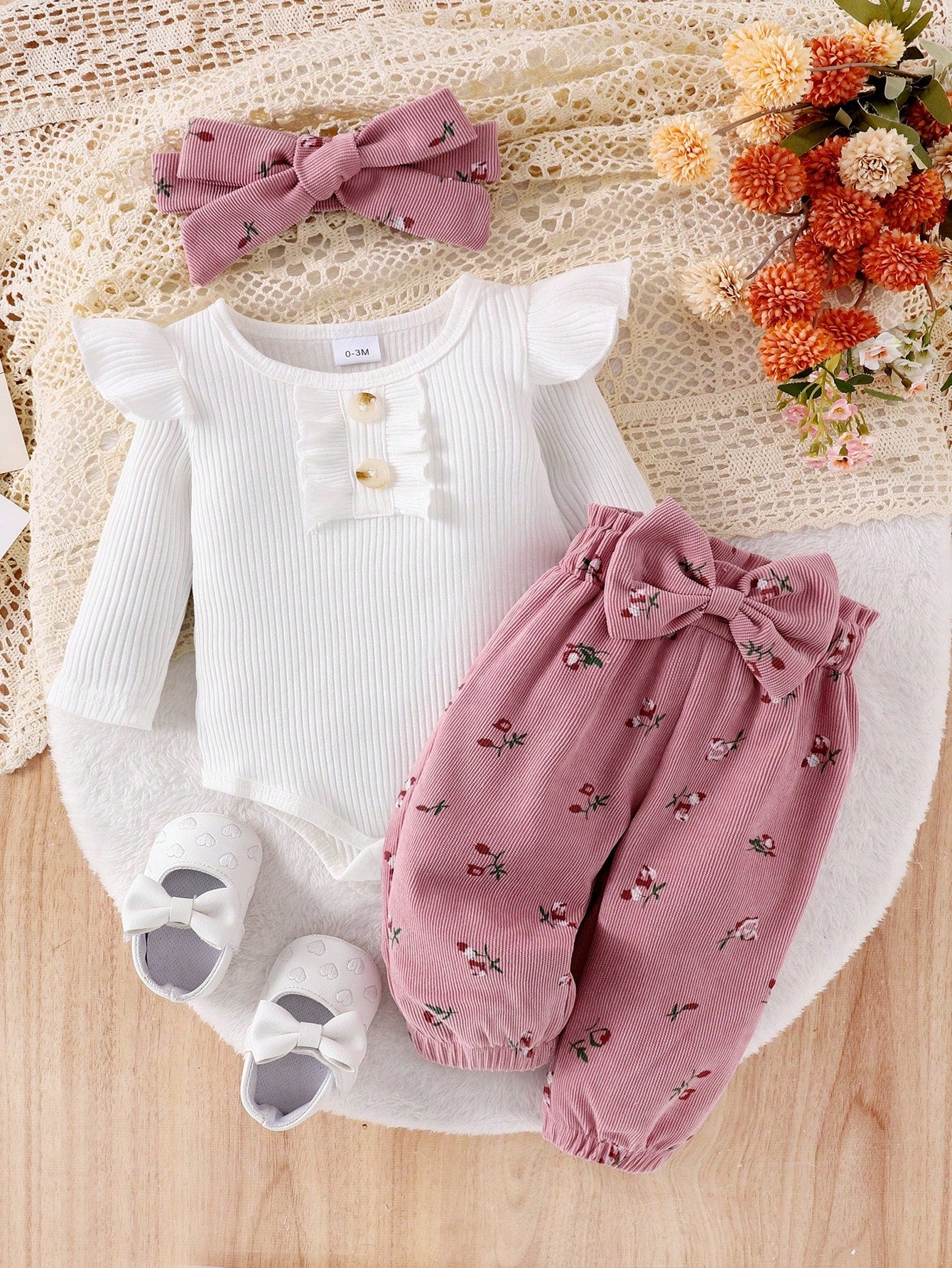 Conjunto Bebê Menina 3 Peças Body Canelado Calça Floral e Faixa de Cabeça