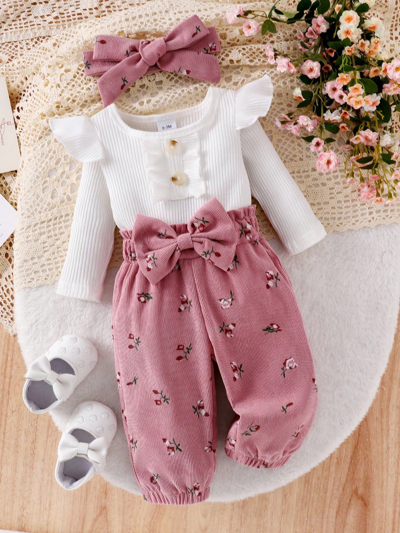 Conjunto Bebê Menina 3 Peças Body Canelado Calça Floral e Faixa de Cabeça