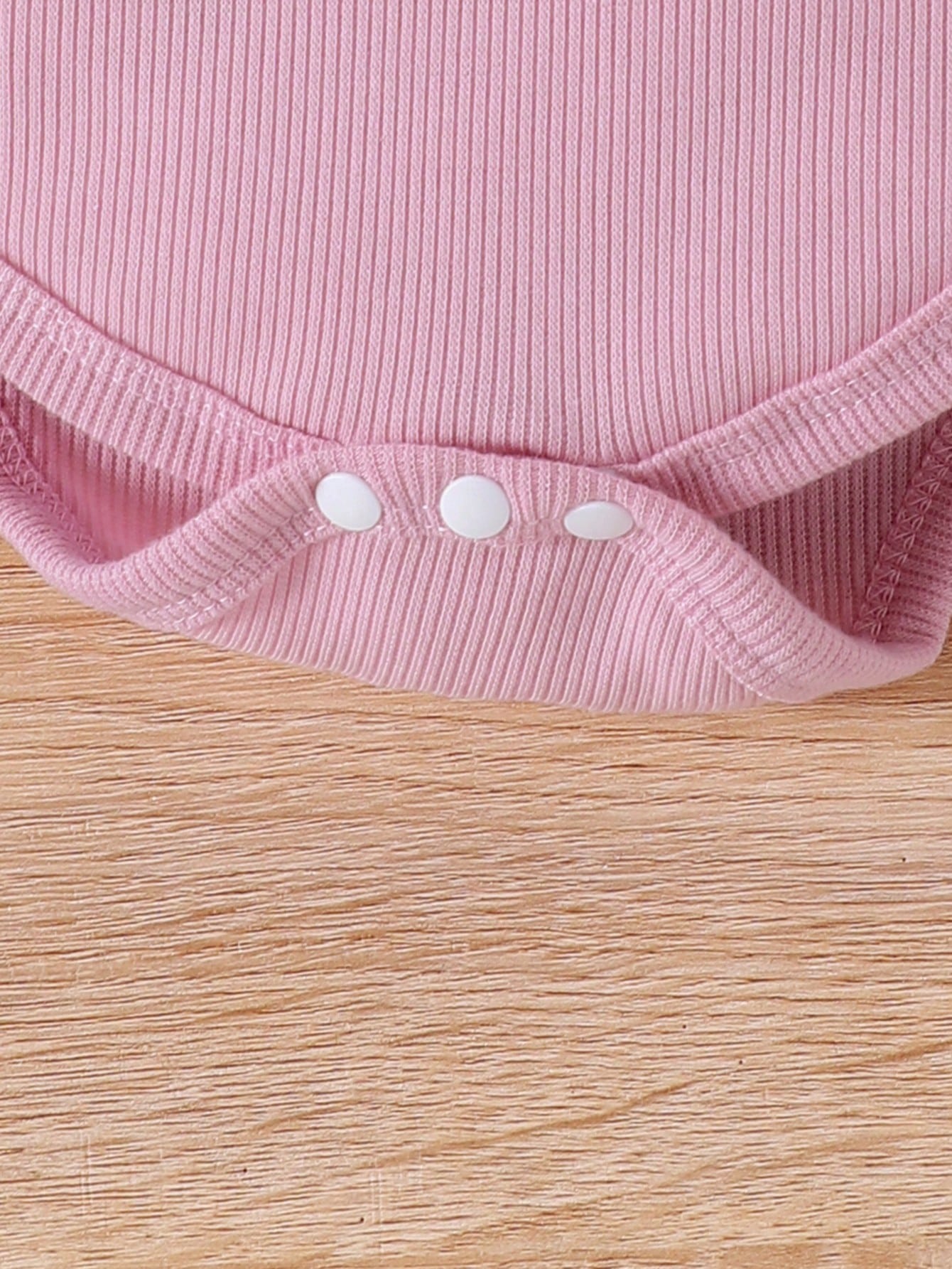 Conjunto Bebê Menina 3 Peças Body Borboleta Shorts Estampado e Faixa de Cabelo
