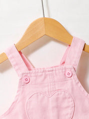Jardineira Infantil Menina Denim Bordado Floral Bolso Coração