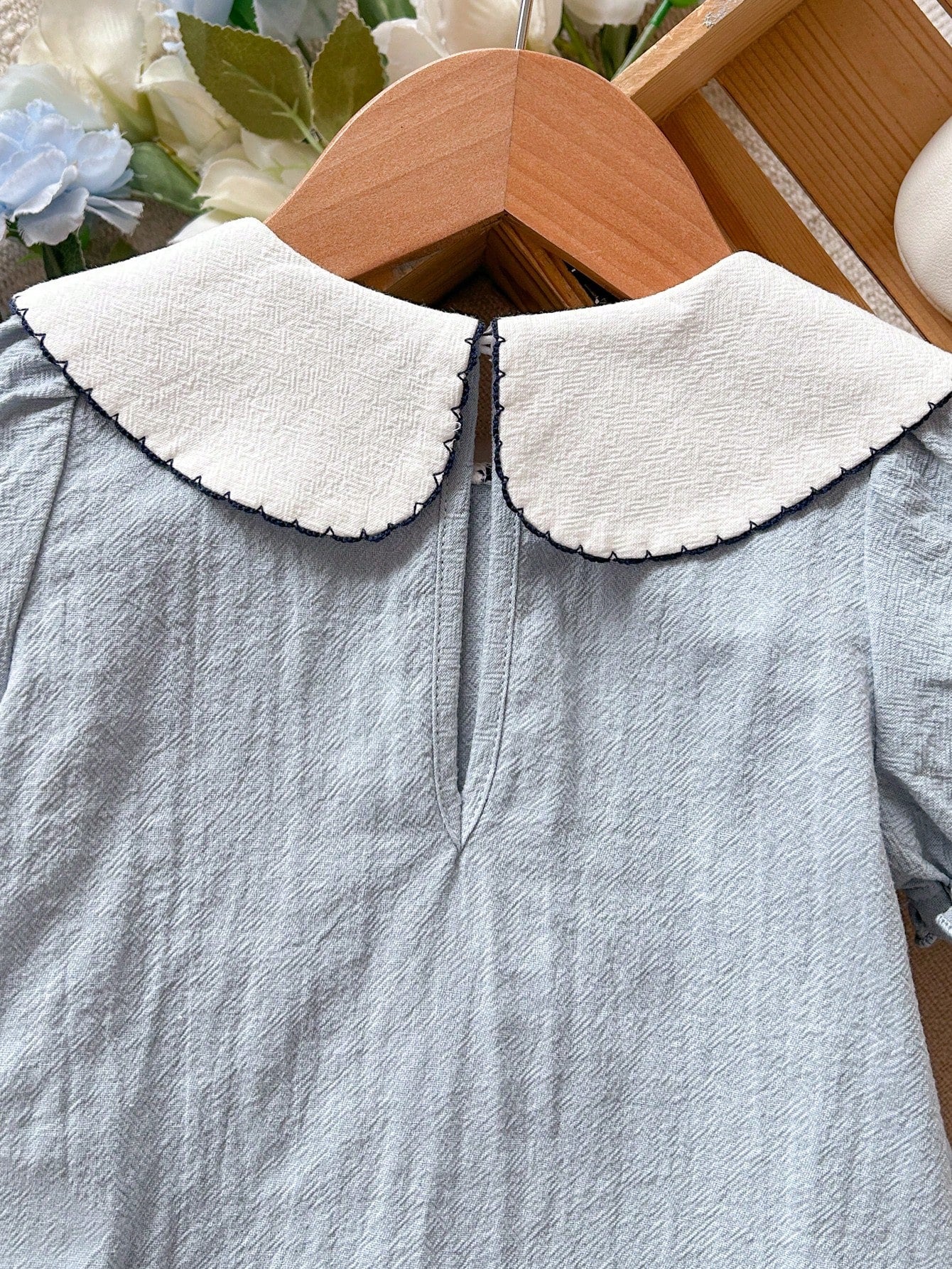 Conjunto 2 Peças Bebê Menina Blusa Gola Peter Pan Bordada Borboleta e Shorts