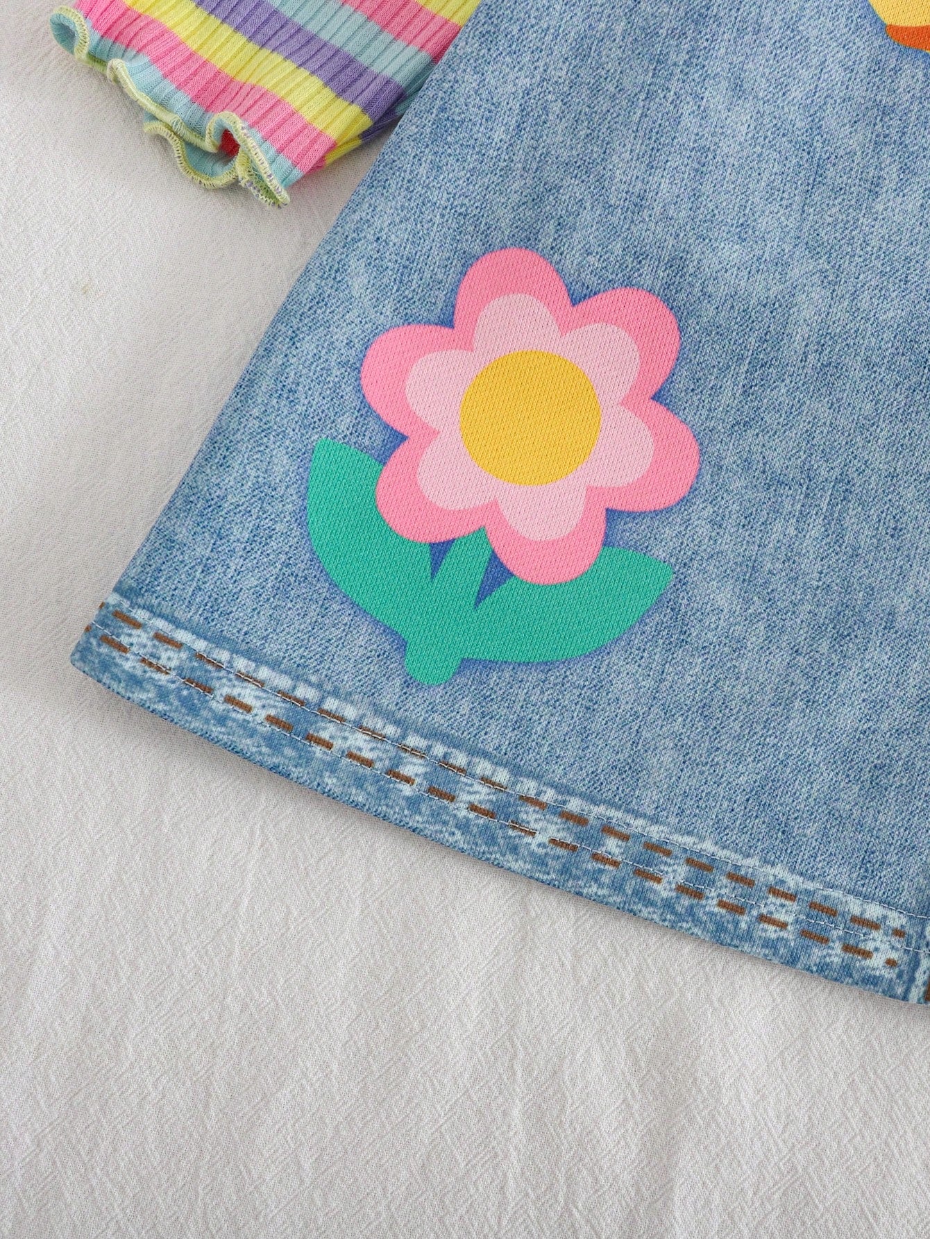 Conjunto 2 Peças Bebê Menina Top Listrado e Salopete Jeans Abelha Borboleta