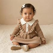 Vestido Vintage Infantil de Tricô com Gola Clássica