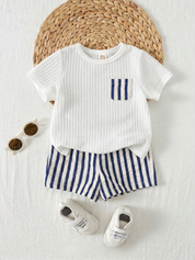 Conjunto 2 Peças Bebê Menino Camiseta Waffle Bolso Patchwork e Shorts Listrado