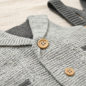 Conjunto Bebê de Tricô com Macacão e Colete Social