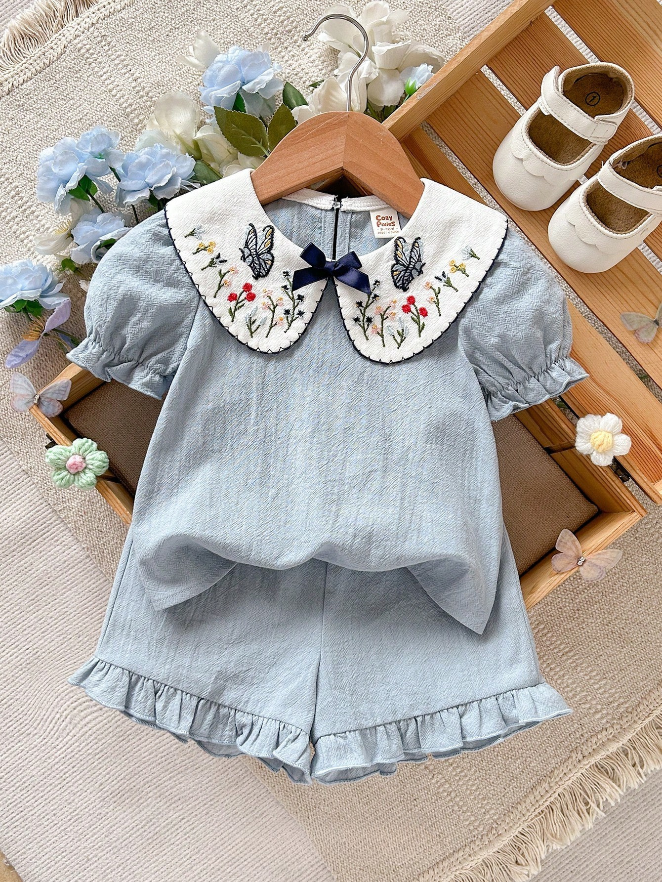 Conjunto 2 Peças Bebê Menina Blusa Gola Peter Pan Bordada Borboleta e Shorts