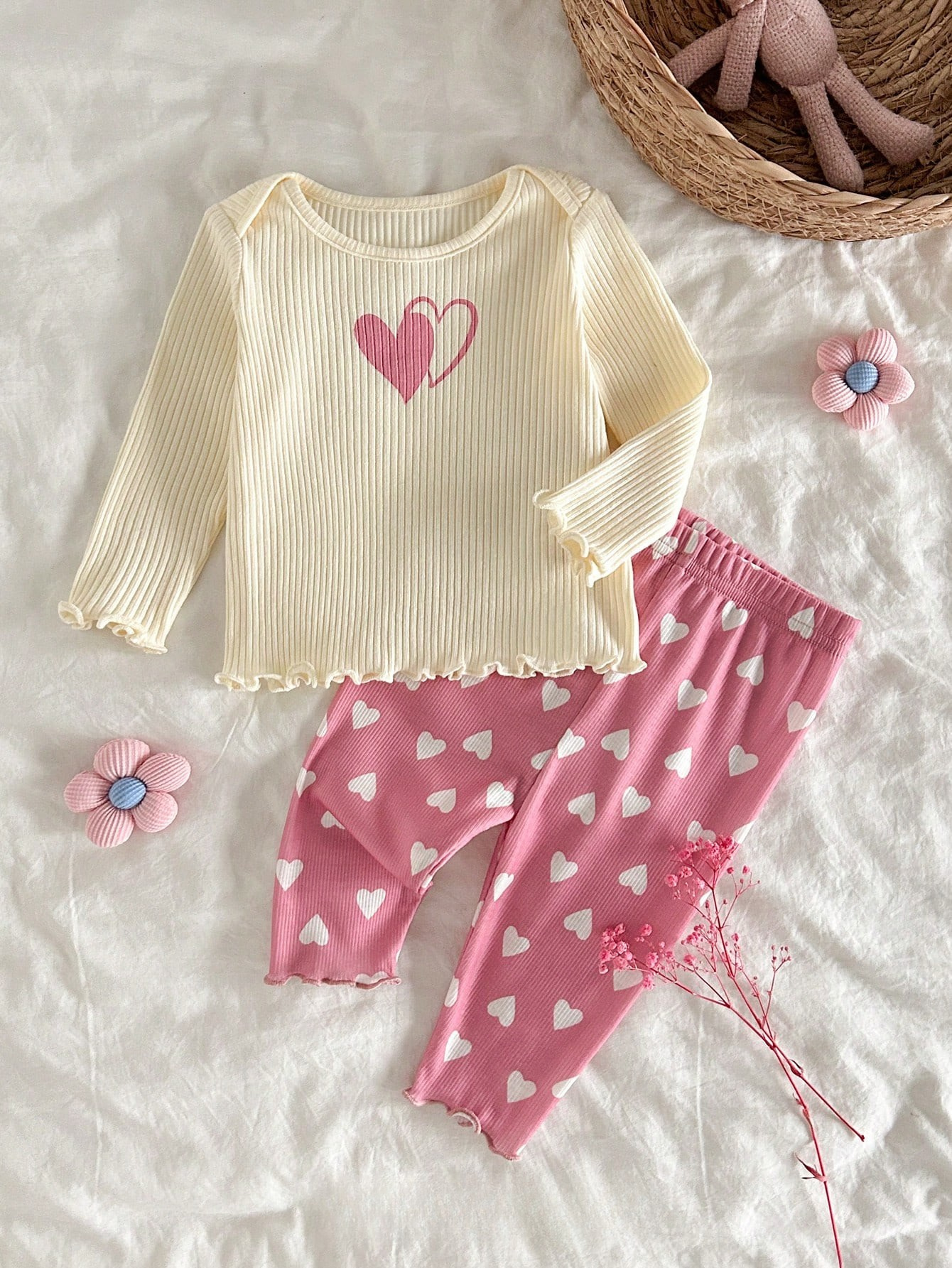 Conjunto 2 Peças Bebê Menina Blusa Canelada Manga Longa Coração e Calça