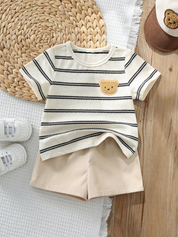 Conjunto 2 Peças Bebê Camiseta Listrada Urso e Shorts Liso Cintura Elástica