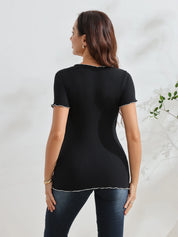 Blusa Gestante de Algodão Decote V com Babado Contrastante e Amarração - Preto
