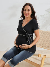 Blusa Gestante de Algodão Decote V com Babado Contrastante e Amarração - Preto