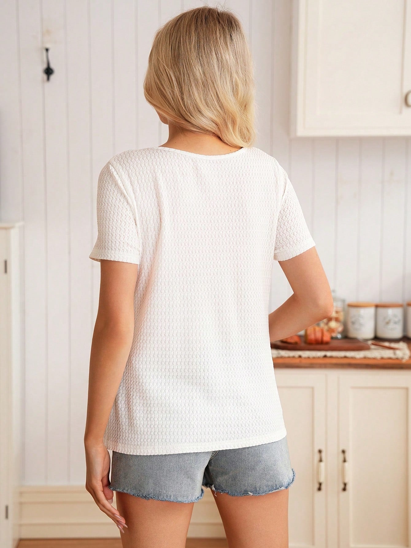 Blusa Gestante e Amamentação Jacquard Manga Curta com Barra Assimétrica - Branco