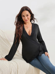 Blusa Gestante e Amamentação Transpassada Manga Flare com Punho de Renda - Preto