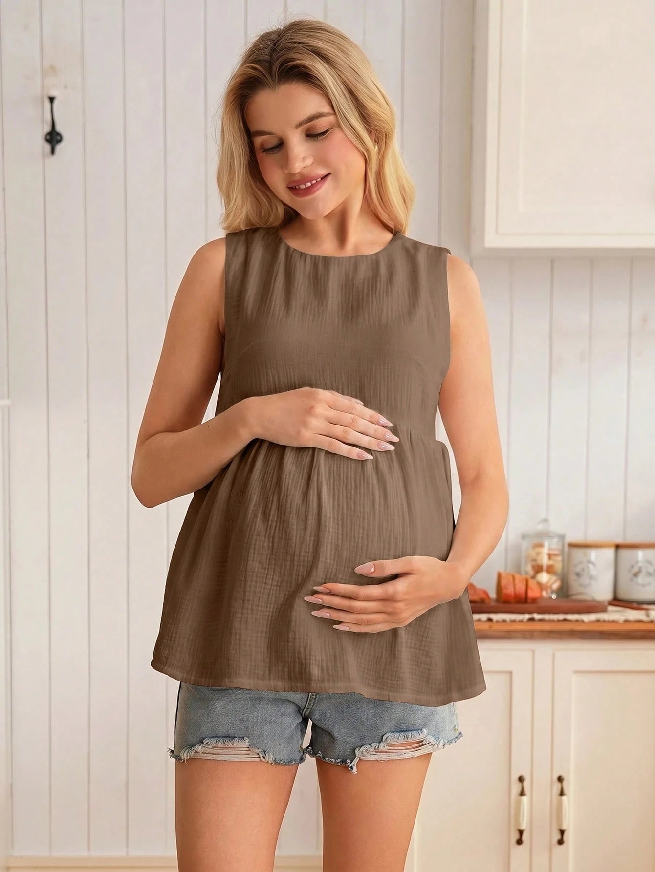 Blusa Gestante Regata Bata de Algodão com Barra Evasê - Marrom