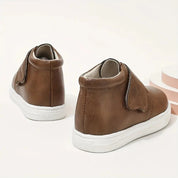 Bota Infantil Casual Cano Curto Couro Sintético Velcro Forro Macio Calçado Infantil 05 Kabannas 
