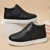 Bota Infantil Casual Cano Curto Couro Sintético Velcro Forro Macio Calçado Infantil 05 Kabannas Preto 24 