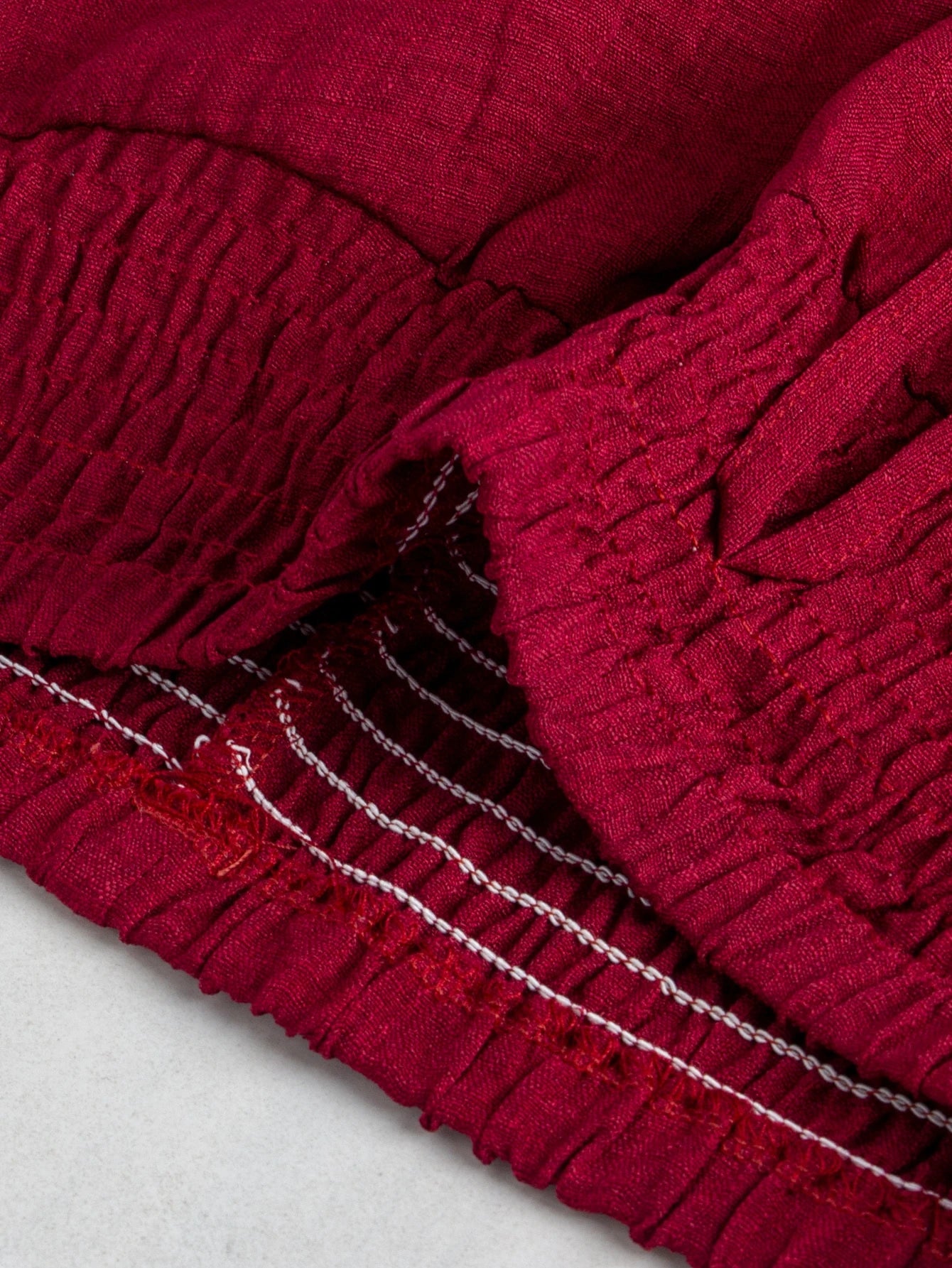 Calça Gestante Pantalona com Cós Franzido, Amarração e Bolsos - Vinho