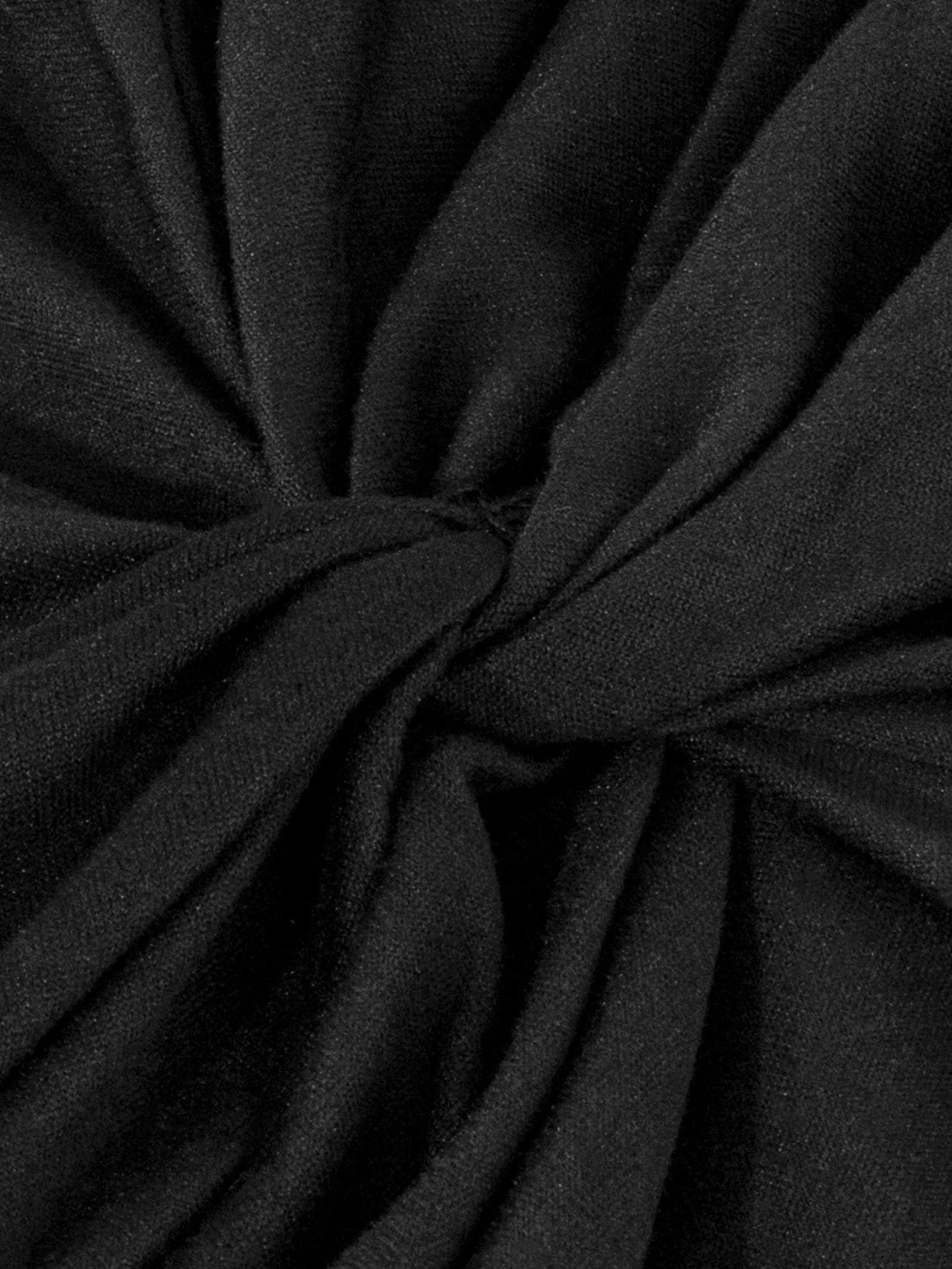 Camiseta Gestante Manga Longa Gola Alta com Torção Frontal - Preto