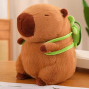 Capivara de Pelúcia com Mochila Brinquedo de Pelúcia 07 Kabannas 23 Cm 