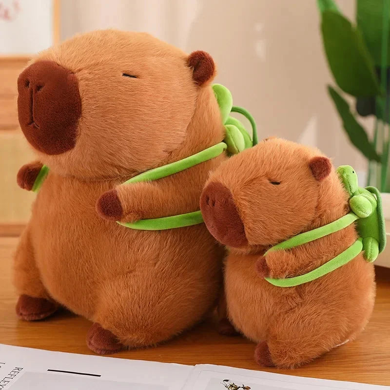 Capivara de Pelúcia com Mochila Brinquedo de Pelúcia 07 Kabannas 