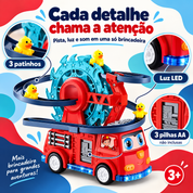 Detalhes do carrinho bombeiro com pista e três patinhos