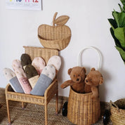 Cesta de Rattan Infantil em Forma de Maçã Cesta de Armazenamento 02 Kabannas 