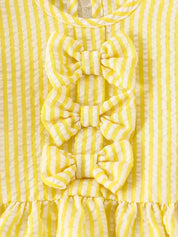 Conjunto 2 Peças Bebê Menina Blusa Listrada com Laços e Shorts Babado Seersucker Conjunto Menina 06 Kabannas 