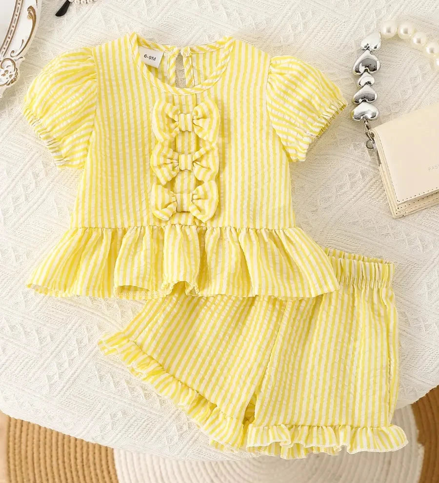 Conjunto 2 Peças Bebê Menina Blusa Listrada com Laços e Shorts Babado Seersucker Conjunto Menina 06 Kabannas Amarelo 6-9 Meses 