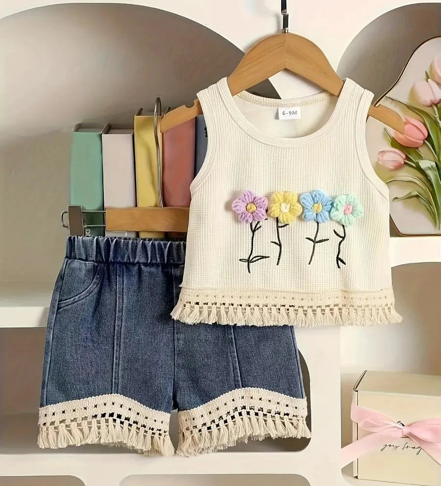 Conjunto 2 Peças Bebê Menina Top Canelado Sem Manga Flores em Crochê com Franja e Shorts Jeans com Barra de Macramê Conjunto Menina 08 Kabannas Bege 6-9 Meses 