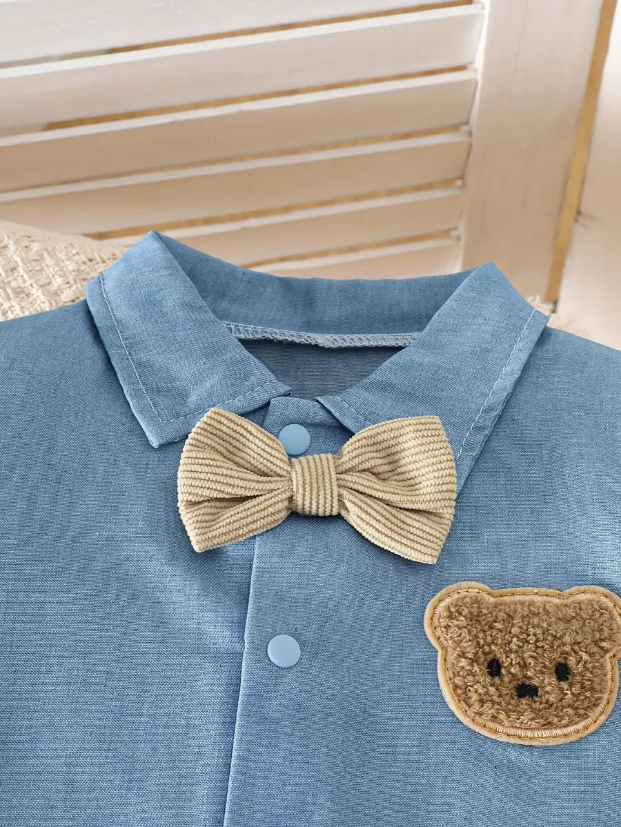Conjunto 2 Peças Bebê Menino Body Macacão Denim Manga Curta com Bordado de Urso e Shorts Suspensório Veludo Cotelê Conjunto Menino 26 Kabannas 