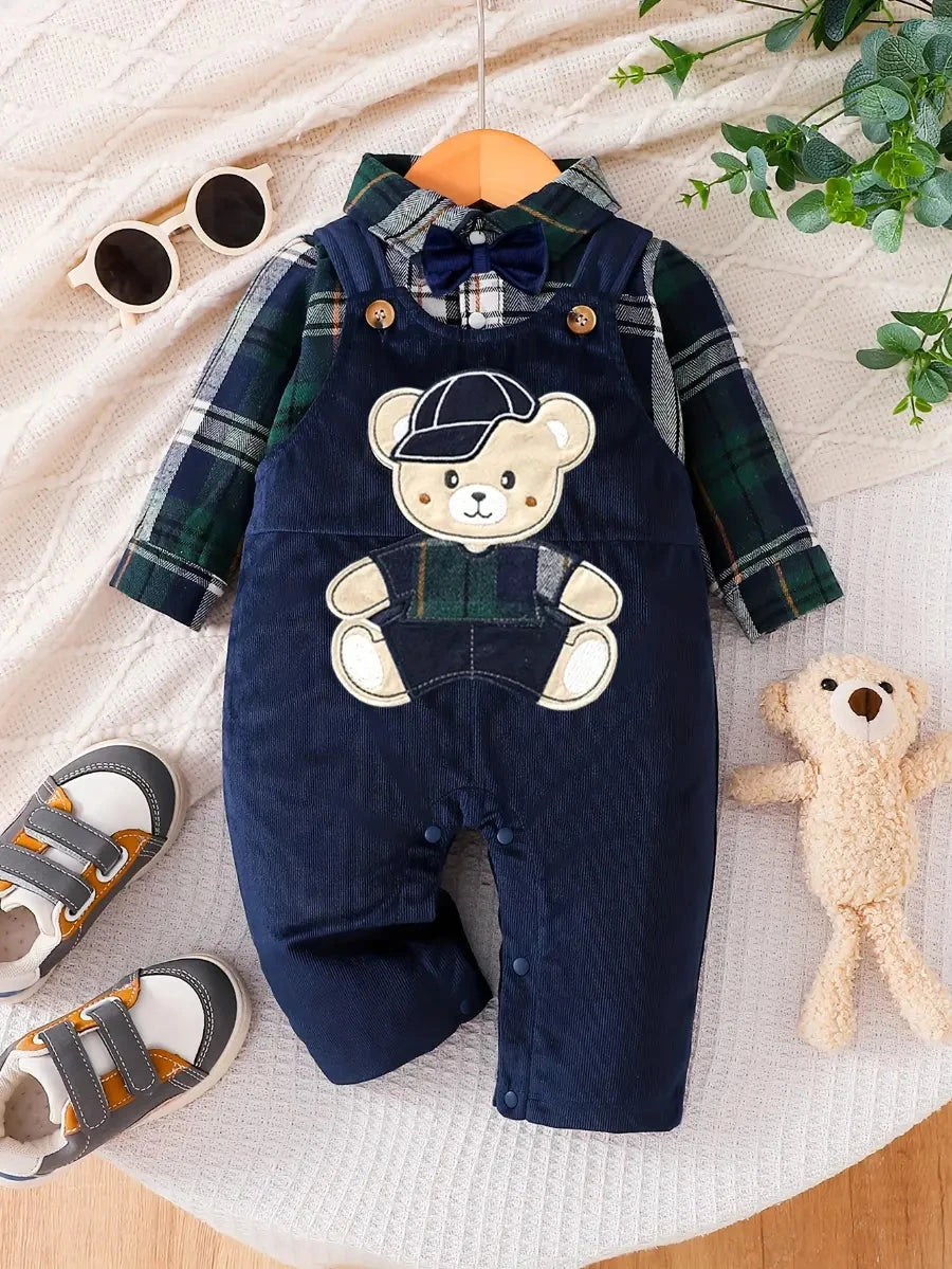 Conjunto 2 Peças Bebê Menino Camisa Xadrez Verde com Jardineira Macacão Veludo Cotelê Bordado Urso Conjunto Menino 09 Kabannas 