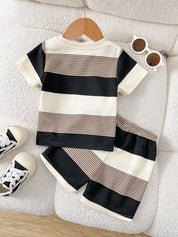 Conjunto 2 Peças Bebê Menino Camiseta Manga Curta Listrada Urso e Shorts Elástico 001 Conjunto Menino 10 Kabannas 