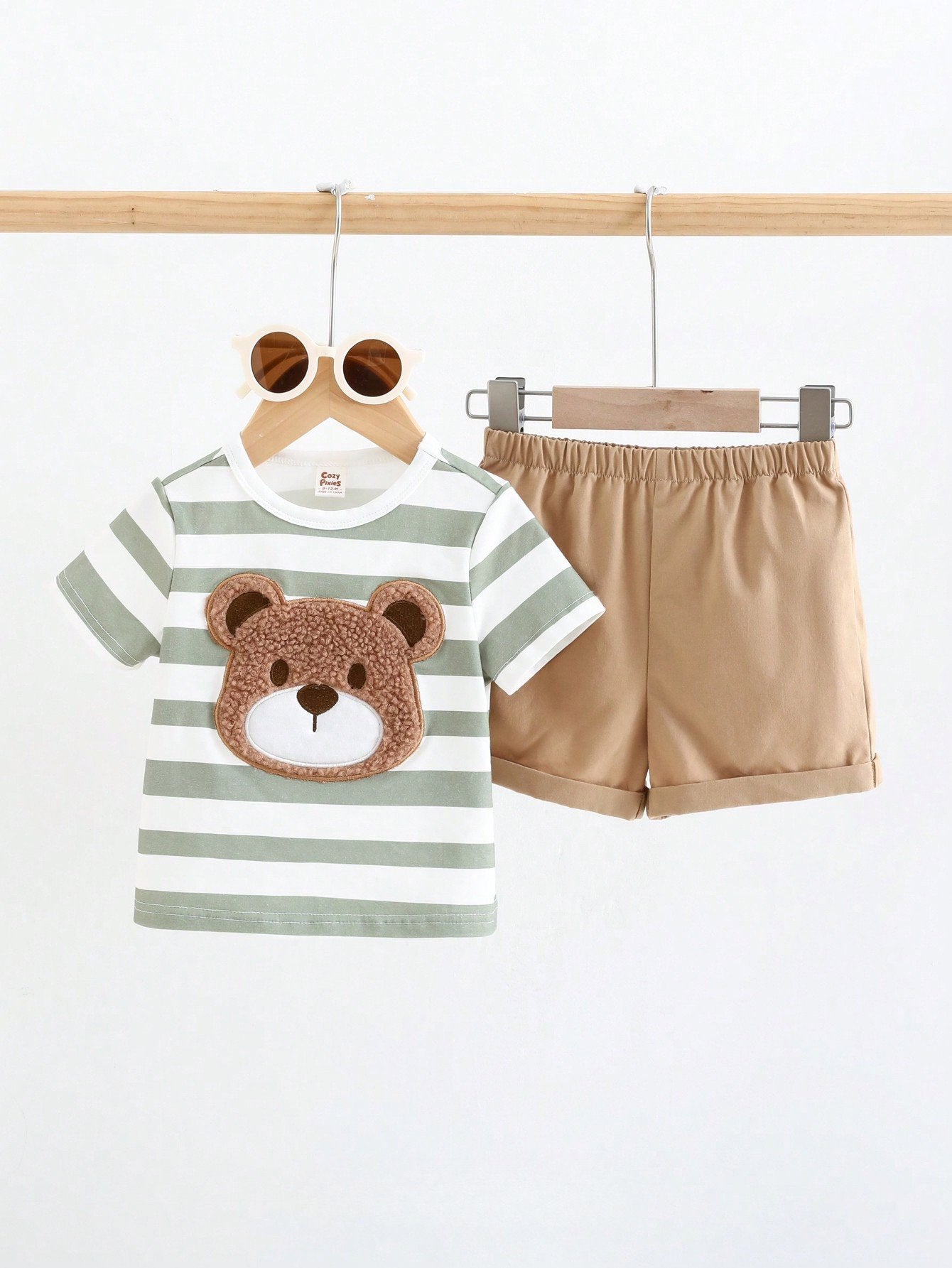 Conjunto 2 Peças Bebê Menino Camiseta Urso Aplique Pelúcia e Shorts 002 Conjunto Menino 13 Kabannas Verde e bege 6-9 Meses 