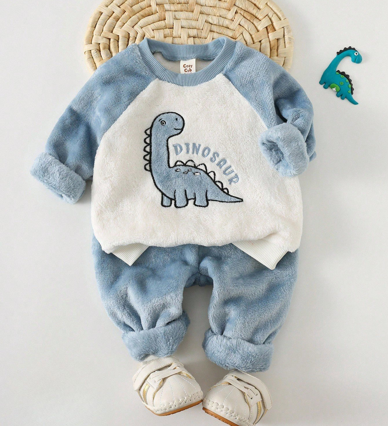 Conjunto 2 Peças Bebê Menino Moletom Manga Longa Felpudo Dinossauro 001 Conjunto Menino 07 Kabannas Azul e branco 6-9 Meses 