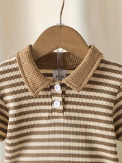 Conjunto 2 Peças Bebê Menino Polo Listrada Meia Botonagem Manga Curta e Shorts Waffle Casual Verão Conjunto Menino 04 Kabannas 
