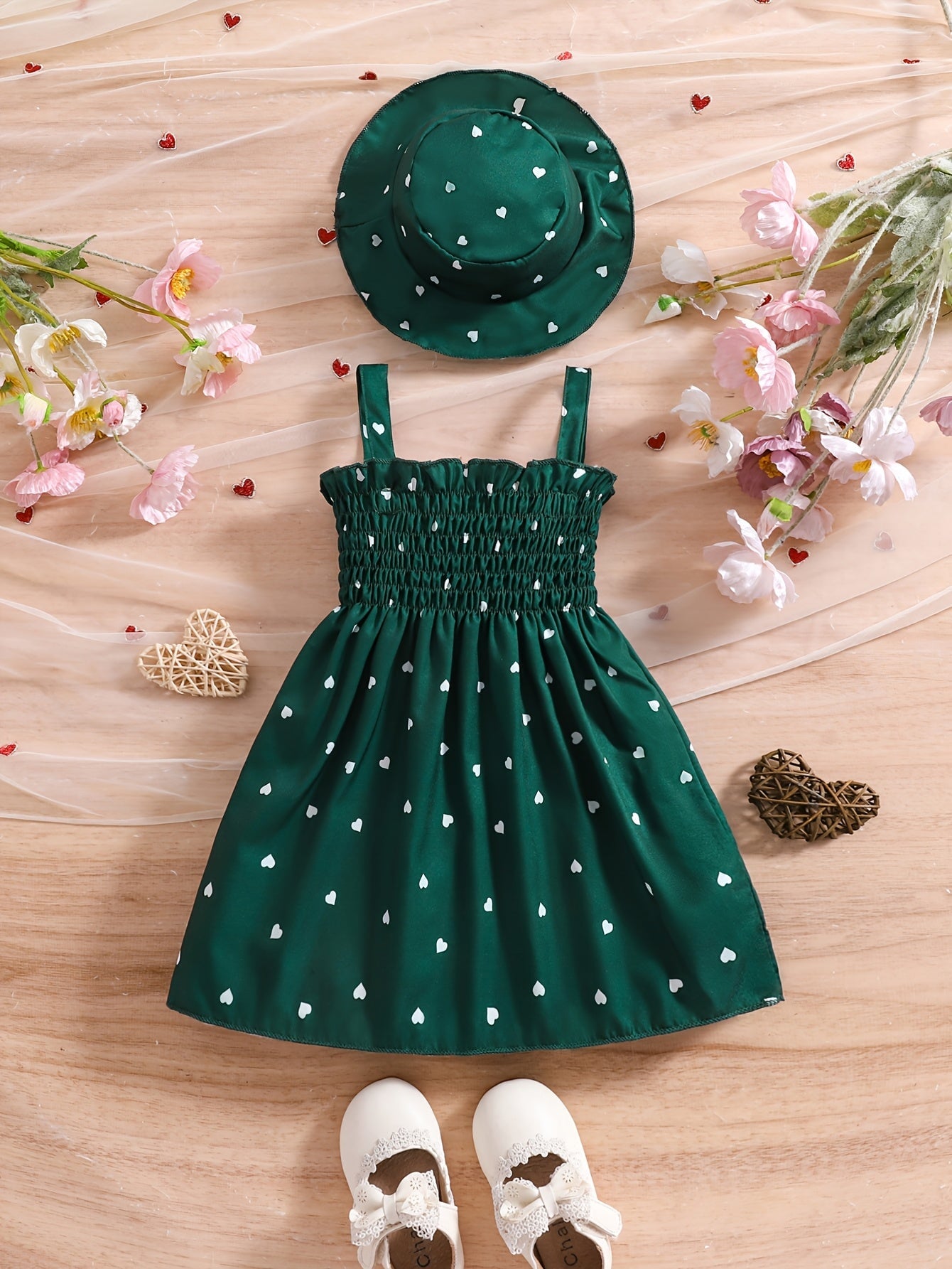 Conjunto 2 Peças Infantil Vestido Alça Franzido Estampa Coração com Chapéu Vestido Infantil 04 Kabannas 