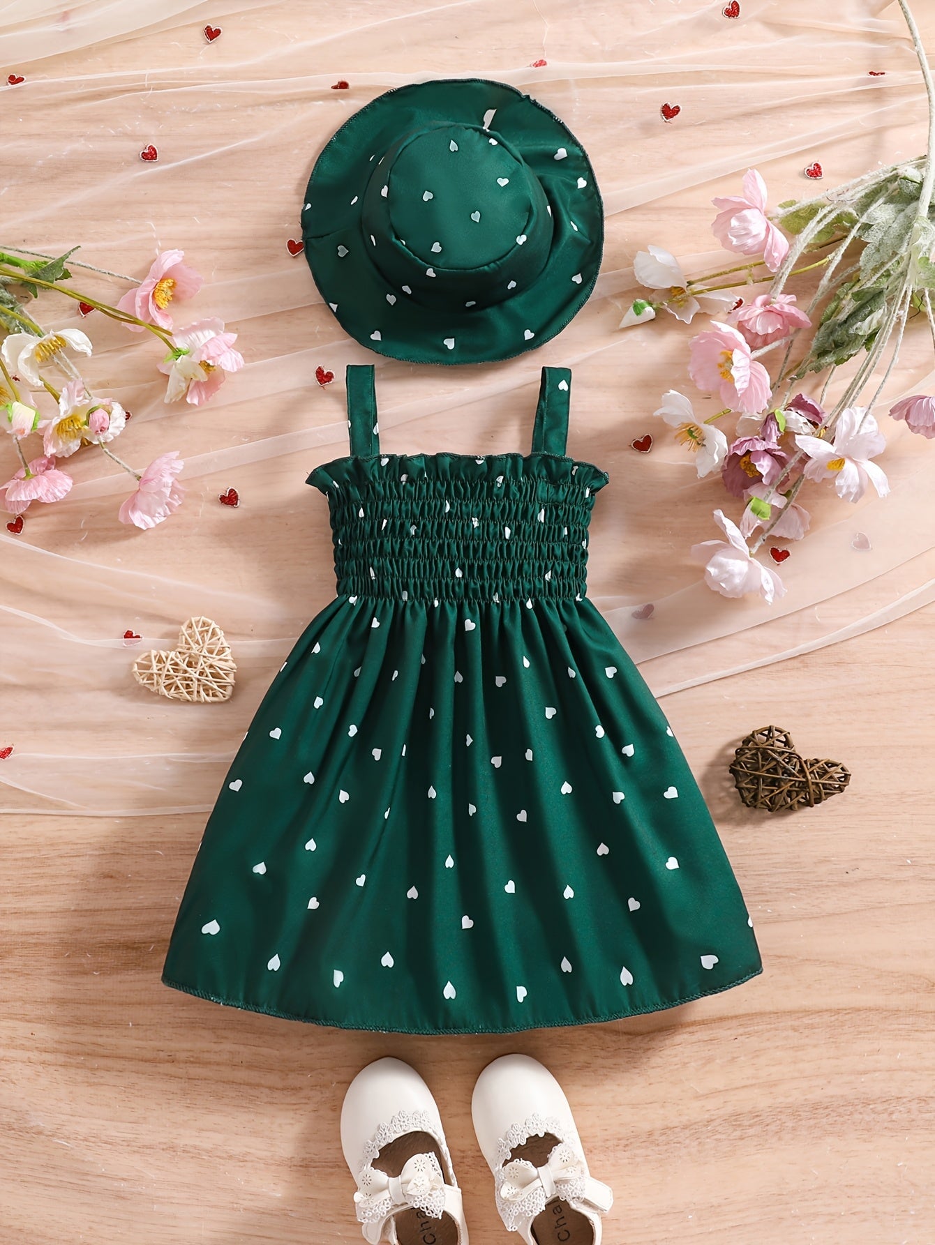 Conjunto 2 Peças Infantil Vestido Alça Franzido Estampa Coração com Chapéu Vestido Infantil 04 Kabannas 