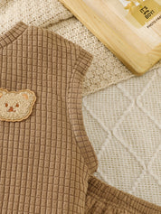 Conjunto 3 Peças Bebê Menino Camisa Colete Waffle e Calça Elástica Urso Conjunto Menino 24 Kabannas 