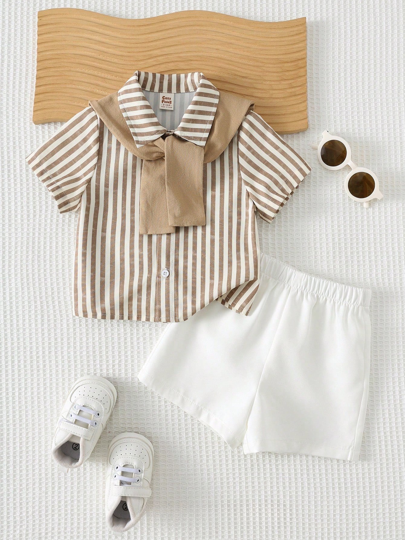 Conjunto 3 Peças Bebê Menino Camisa Listrada e Shorts com Lenço 001 Conjunto Menino 09 Kabannas Cáqui 3-6 Meses 
