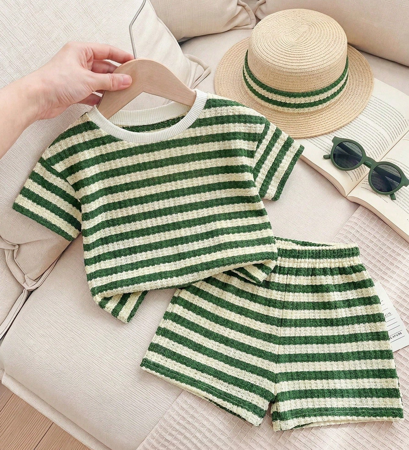Conjunto Bebê Menina Camiseta e Shorts Waffle 004 Conjunto Menina 19 Kabannas Verde e branco 6-9 Meses 