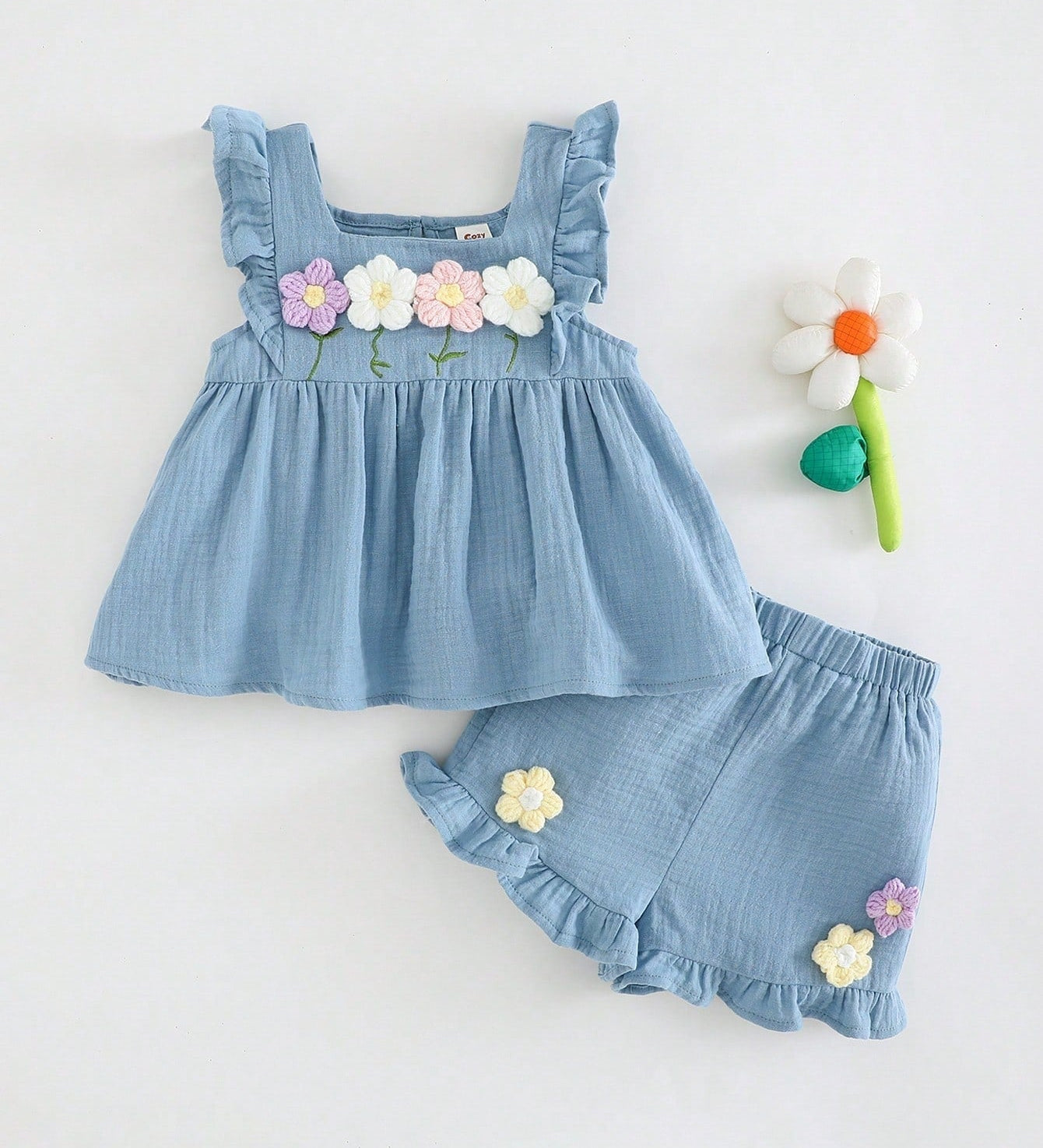 Conjunto Bebê Menina com Flores Aplicadas Babados e Shorts 003 Conjunto Menina 11 Kabannas Azul 3-6 Meses 