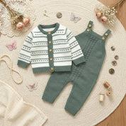 Conjunto Bebê Unissex Tricô Jardineira e Cardigan 2 Peças Moda Vintage Infantil 80 Kabannas 