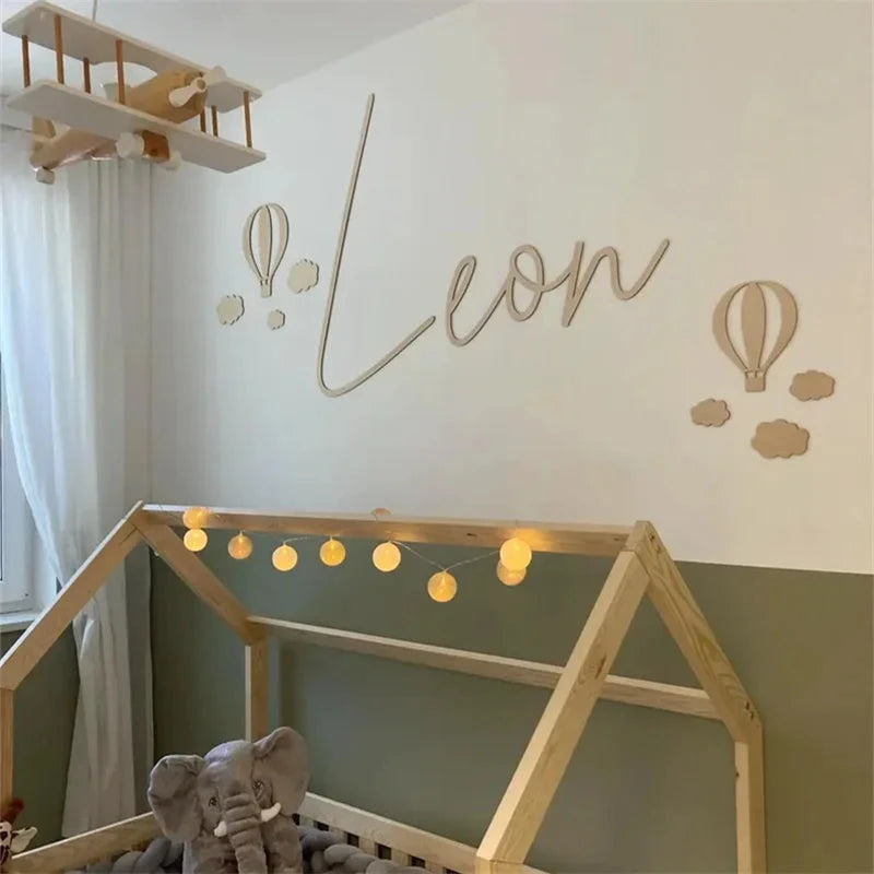 Conjunto de Adesivos de Parede Balão de Ar Quente em Madeira - 13 Peças Acessórios Decorativos de Parede 03 Kabannas 