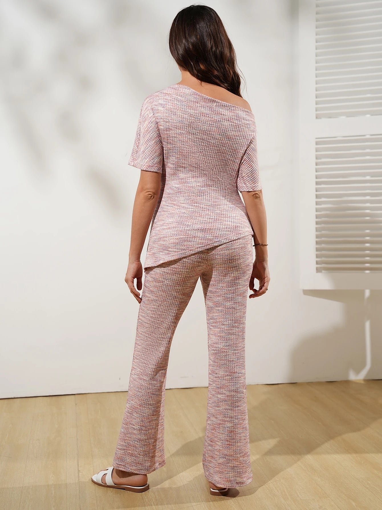 Conjunto Gestante Blusa Assimétrica Manga Morcego e Calça Flare - Rosa