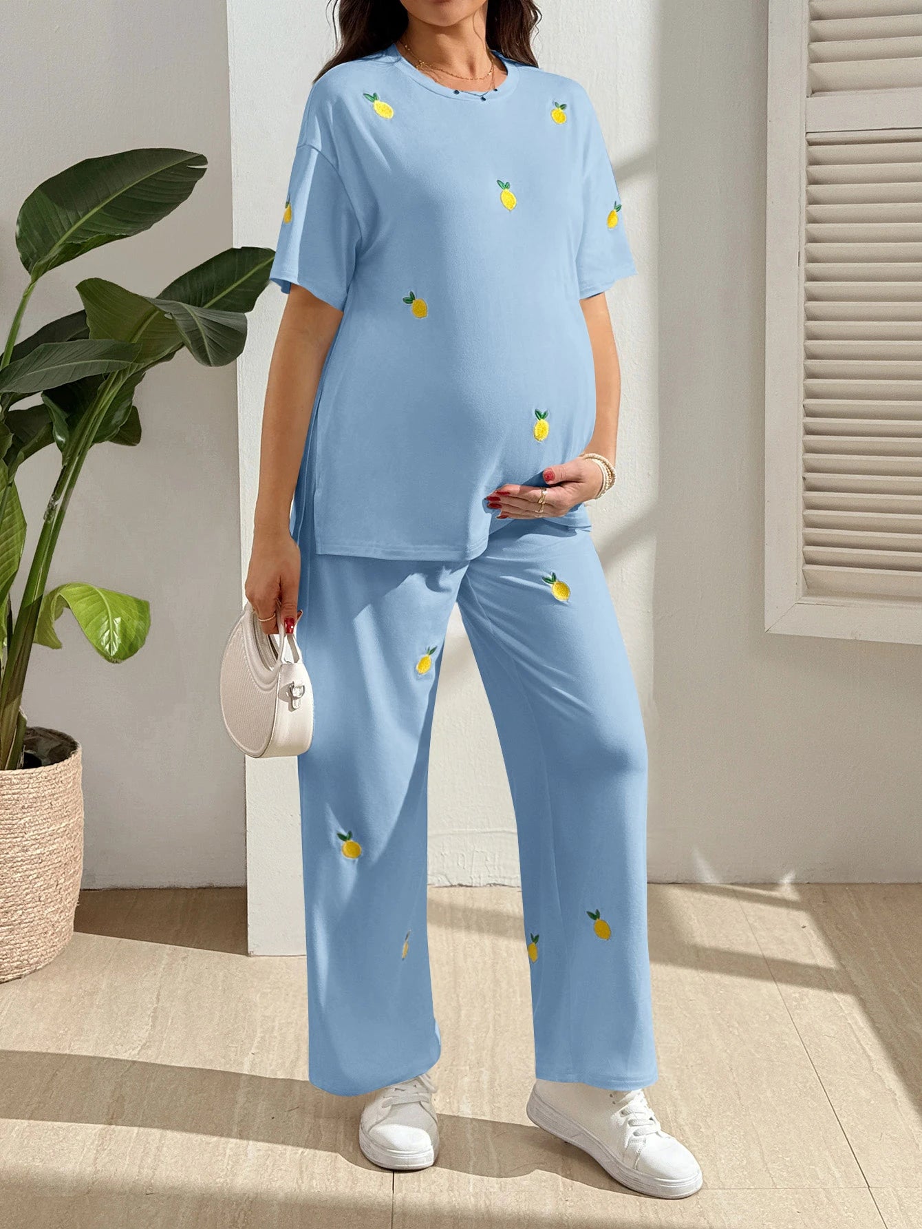 Conjunto Gestante Camiseta e Calça com Bordado de Limão - Azul claro