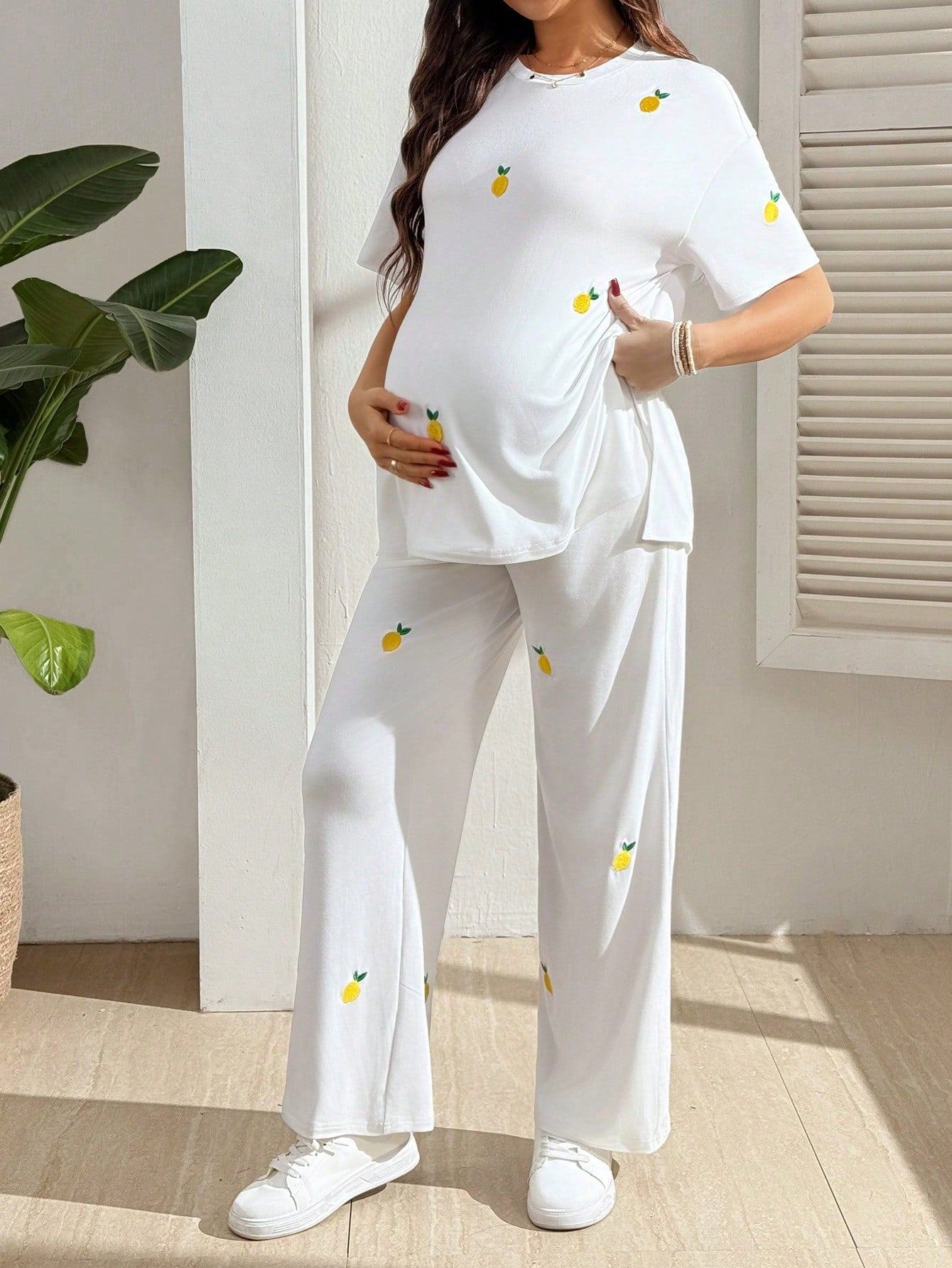 Conjunto Gestante Camiseta e Calça com Bordado de Limão - Branco