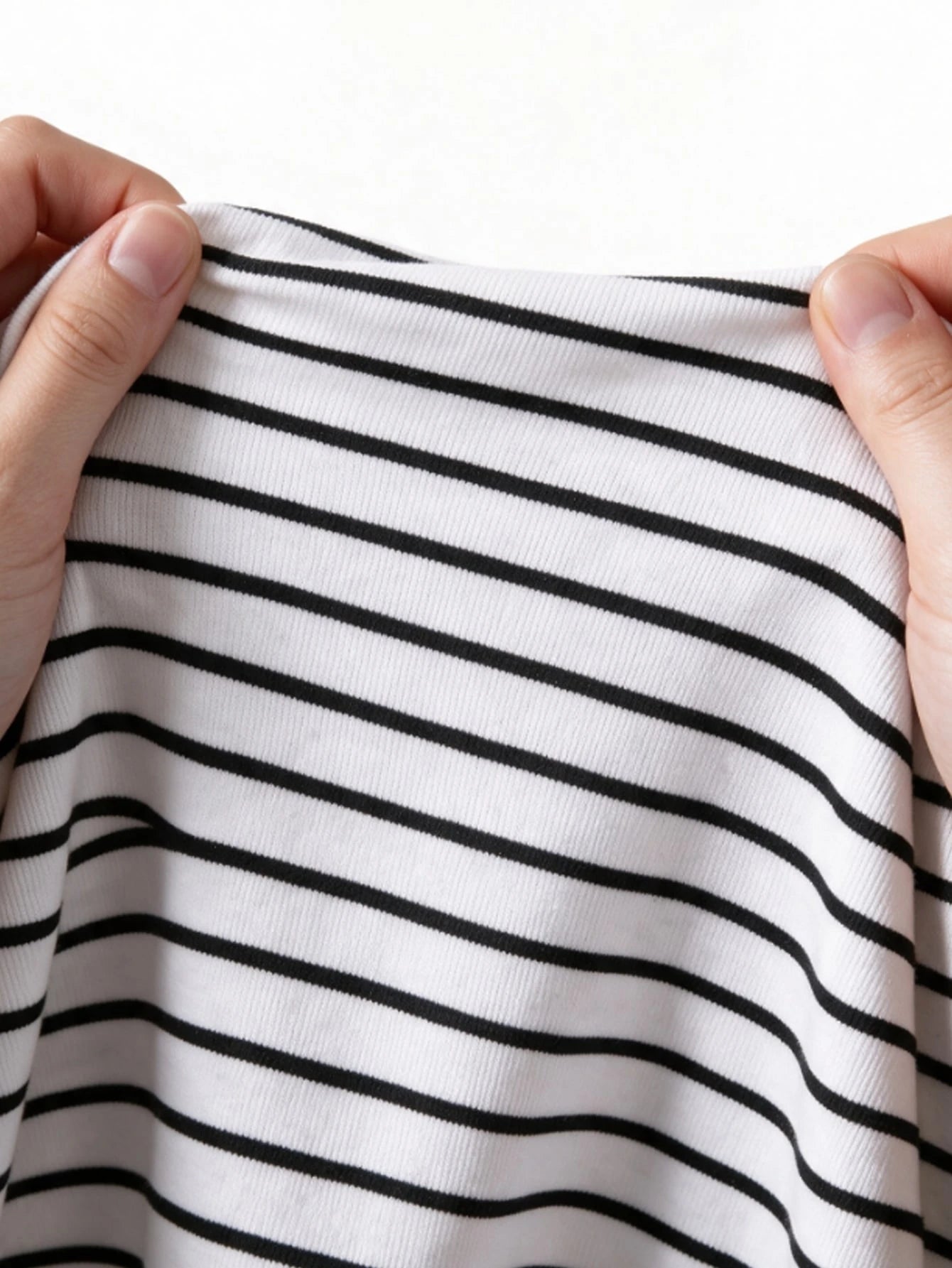 Conjunto Gestante de Tricô Listrado Suéter e Calça - Branco e preto